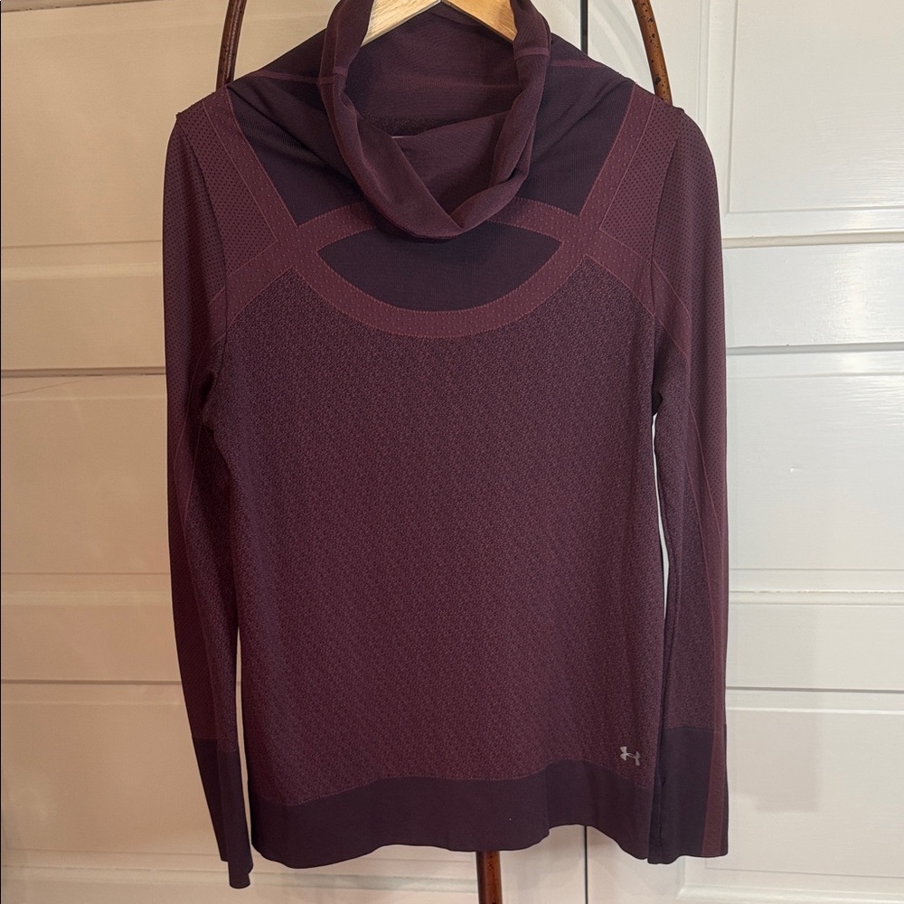 Under Armour hiking Performance Top | Textured Knit | Athletic Pullover